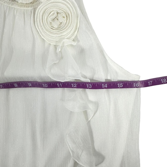 | I.N. San Francisco | White Shimmer Smocked Neck Sleeveless Floral Detail Top - Picture 6 of 10